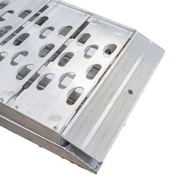 3m loading ramp for 1000kg capacity – angled view showing ramp length