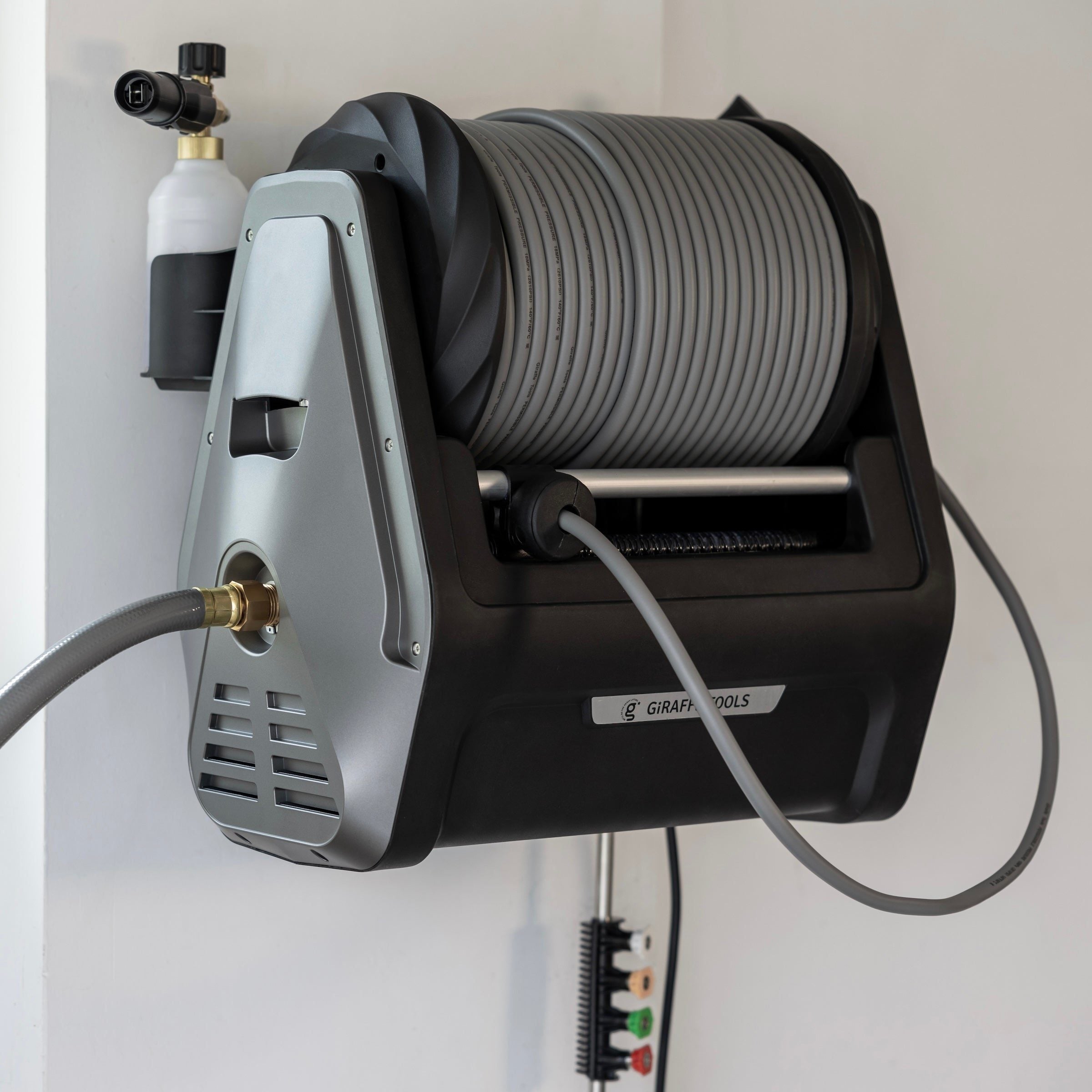 Grandfalls Plus retractable pressure washer wall-mounted