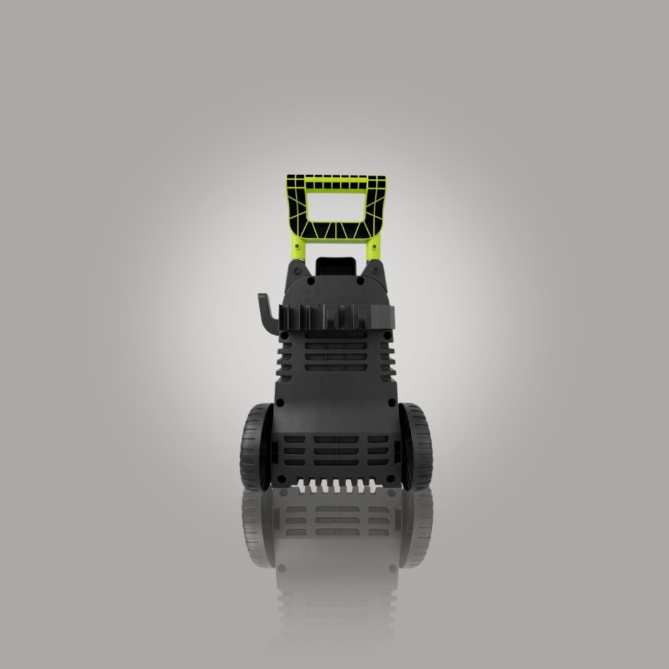 WashR GO portable car wash pressure washer front view