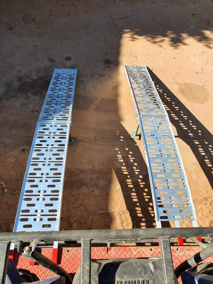 1000kg 2.3m Aluminium Folding Loading Ramps