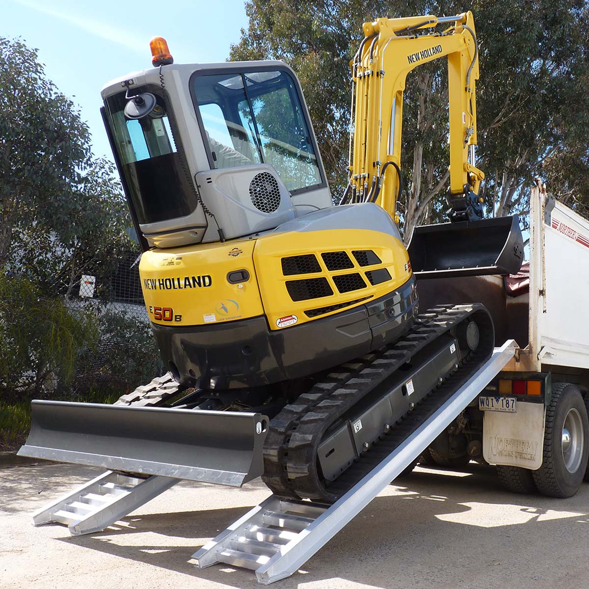 Sureweld Rubber Series Aluminium Loading Ramps - for rubber track and tyres